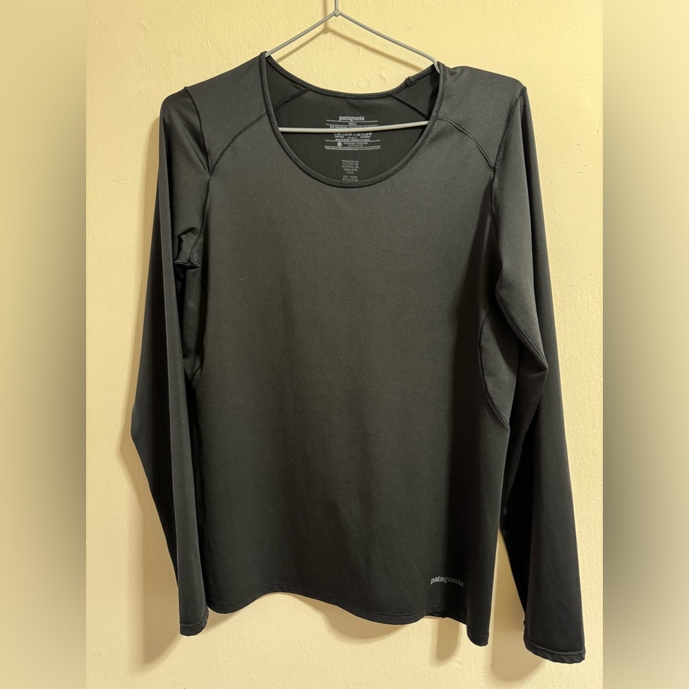 Patagonia Activewear Charcoal Long Sleeve shirt